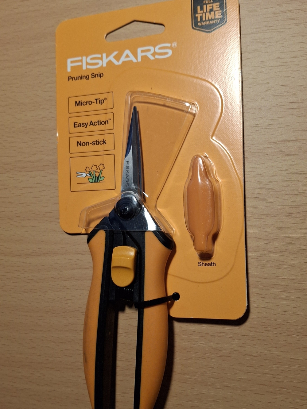 Fiskars Soft Grip Stainless Steel Micro Tip Snips 9924